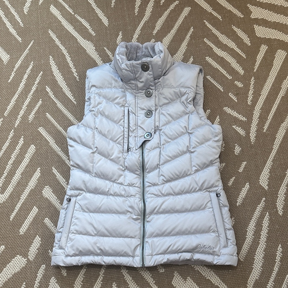 Cabela’s Womens 650 Goose Down Puffer Vest 
Size Medium Light‎ Grey No Hood